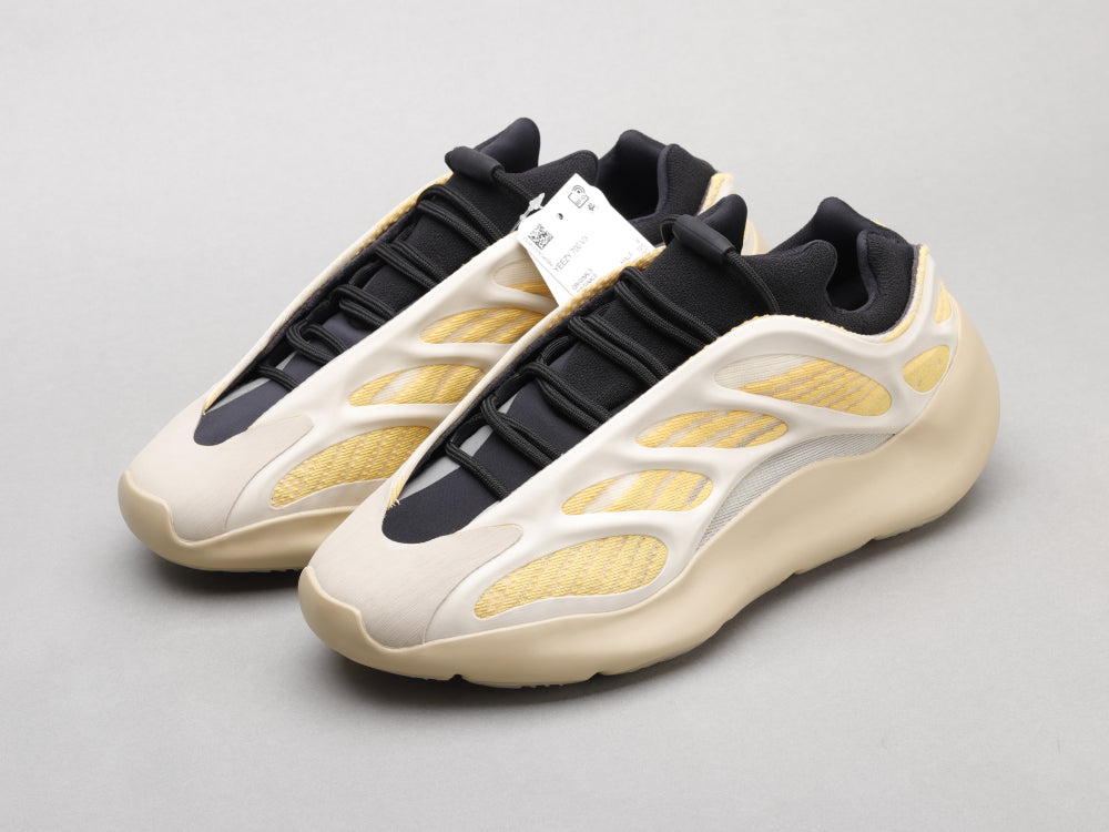 GLM - Yzy 700 Beige Srphym Sneaker