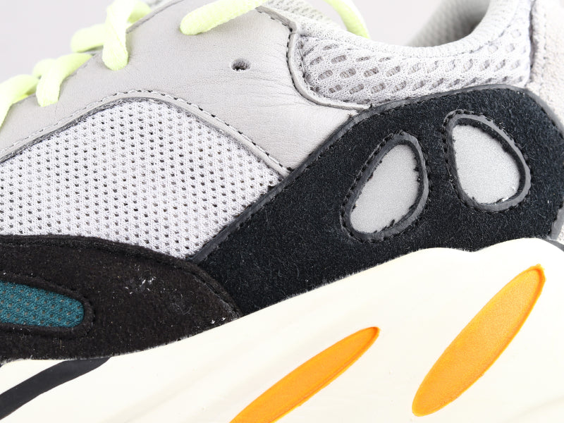 GLM - Yzy 700 Wave Sneaker