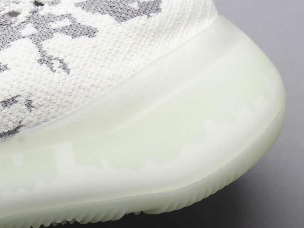 GLM - Yzy 380 Alien Sneaker