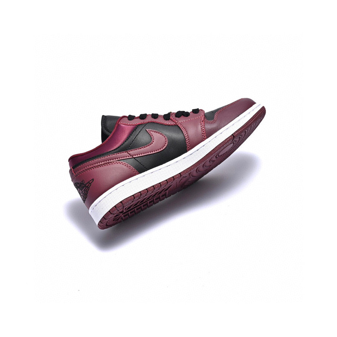 GLM - AJ1 low wine red metal wings