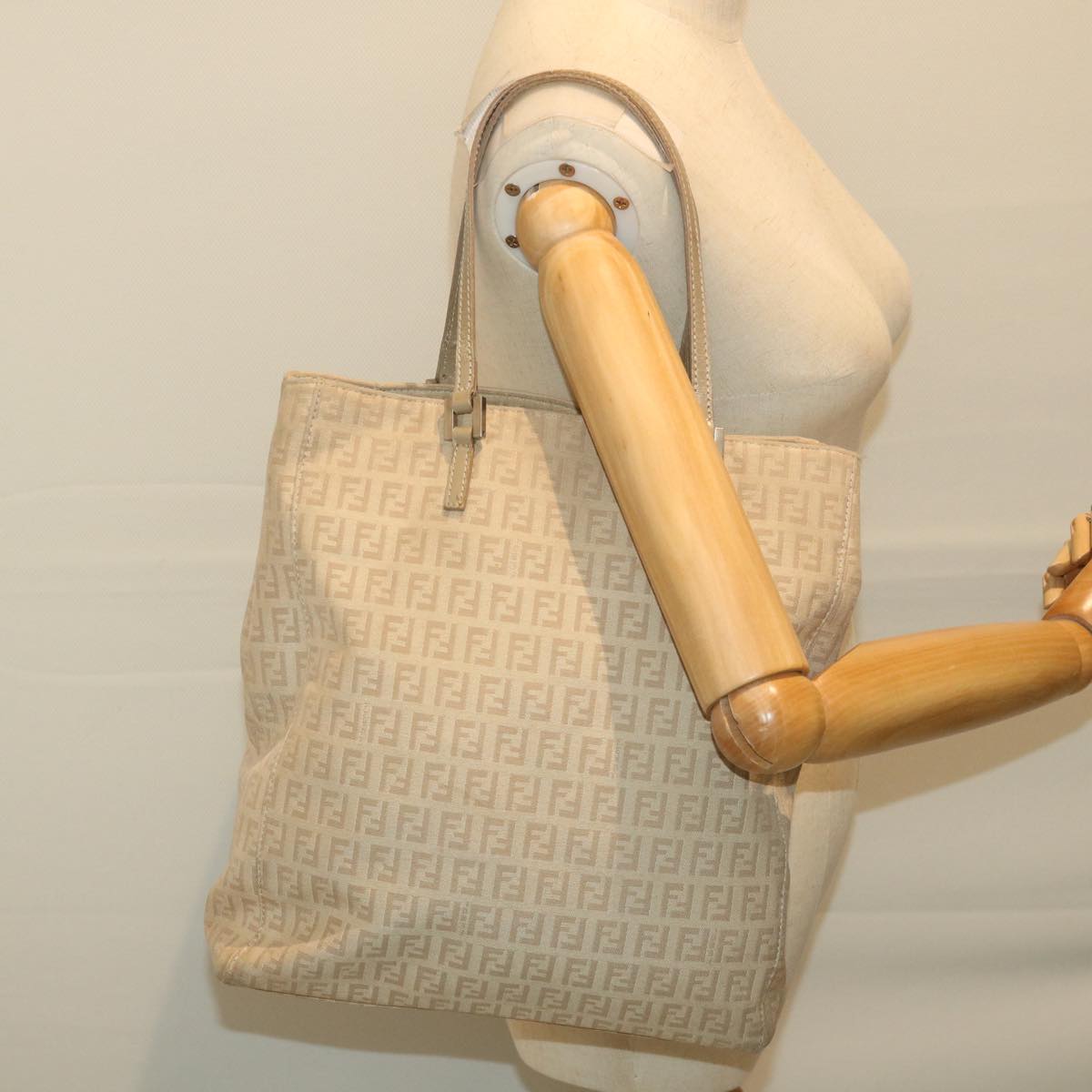 FENDI Zucchino Canvas Tote Bag Beige ep2434