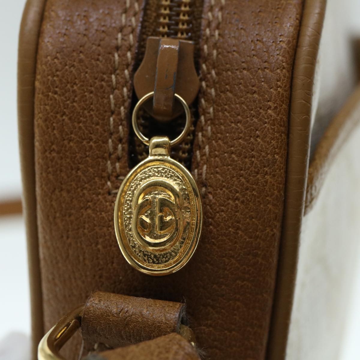 GUCCI GG Supreme Shoulder Bag PVC Leather White 116 02 089 ep2521