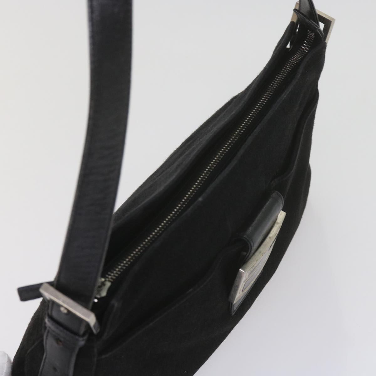 FENDI Mamma Baguette Shoulder Bag Suede Black ep2539