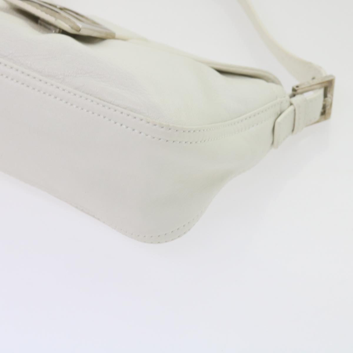 FENDI Mamma Baguette Shoulder Bag Leather White ep2545