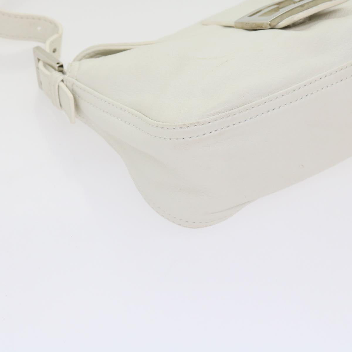 FENDI Mamma Baguette Shoulder Bag Leather White ep2545