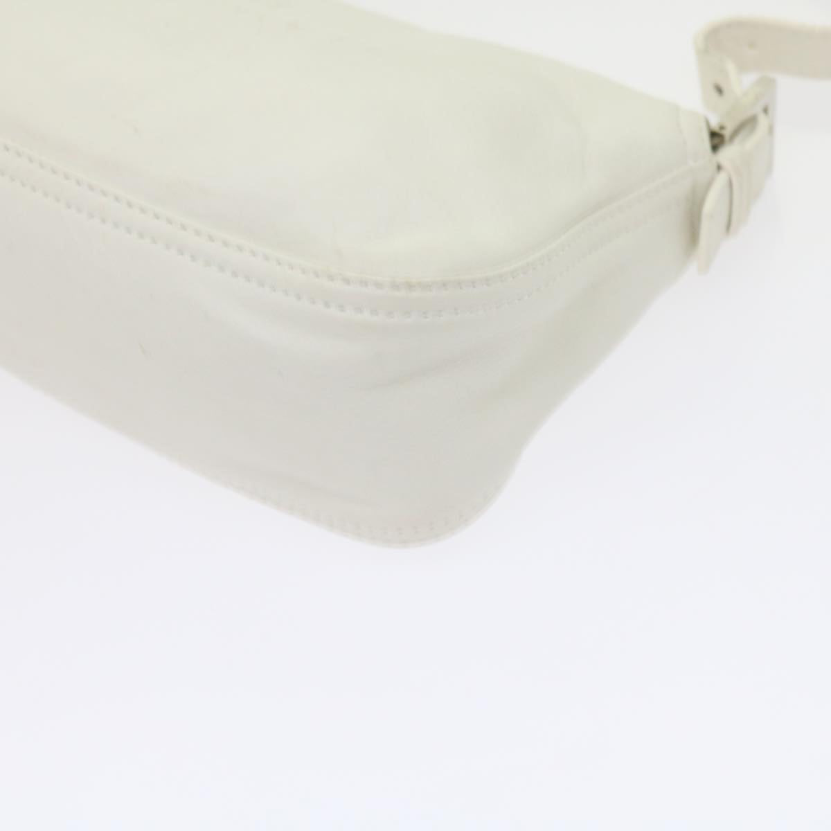 FENDI Mamma Baguette Shoulder Bag Leather White ep2545