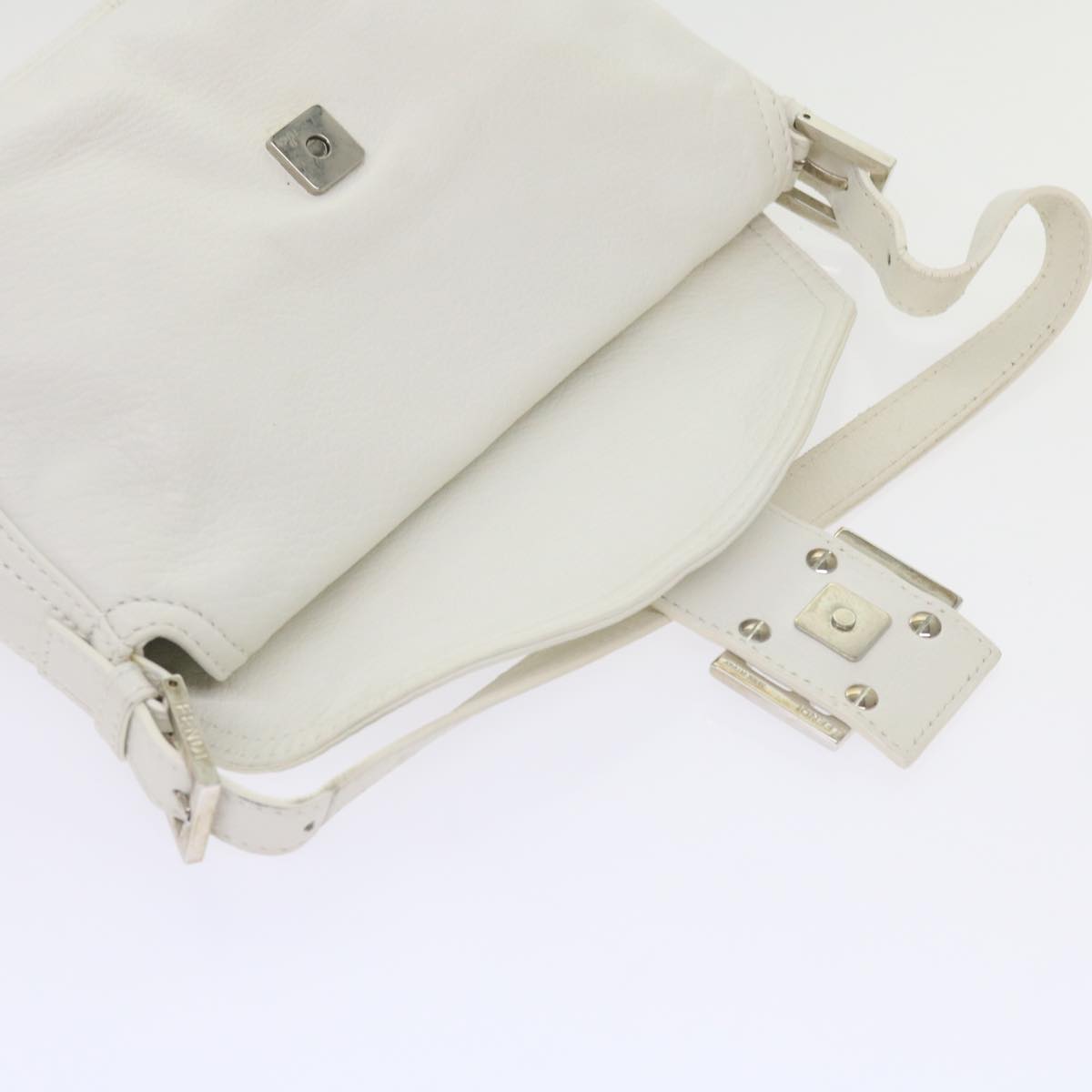 FENDI Mamma Baguette Shoulder Bag Leather White ep2545
