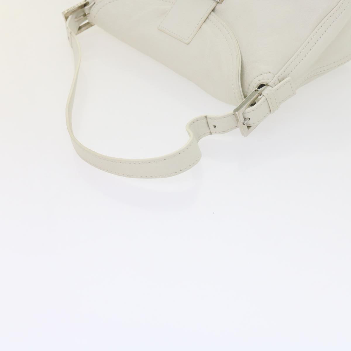 FENDI Mamma Baguette Shoulder Bag Leather White ep2545