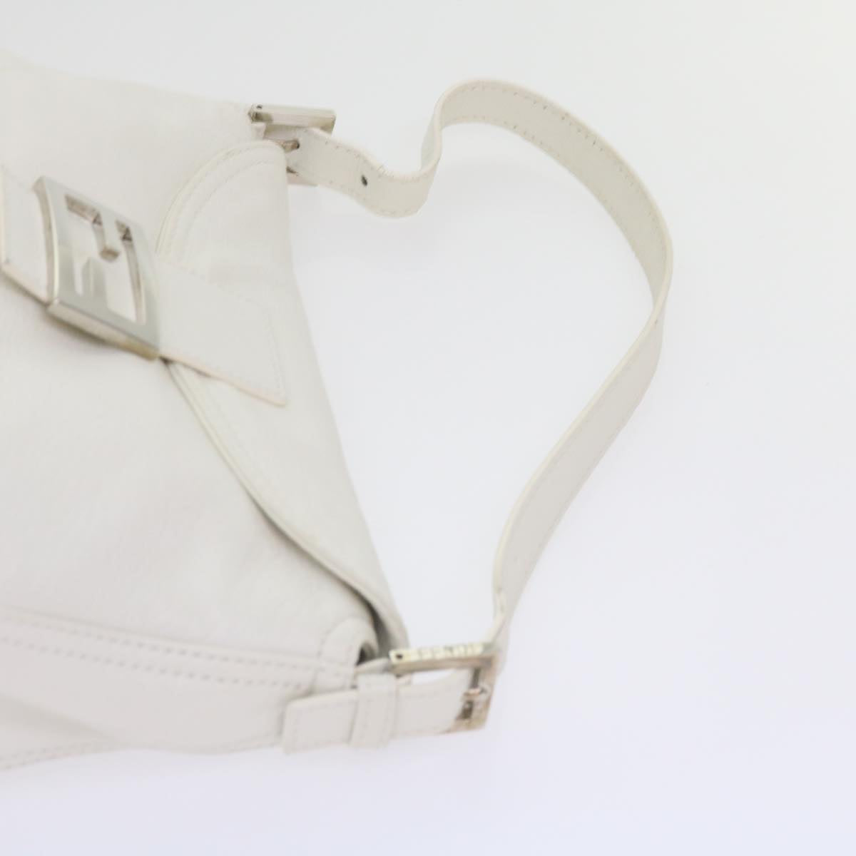 FENDI Mamma Baguette Shoulder Bag Leather White ep2545
