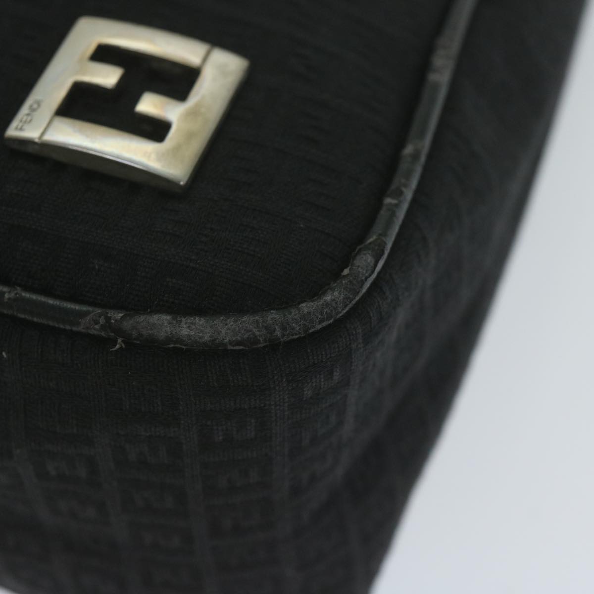 FENDI Zucchino Canvas Shoulder Bag Black ep2840