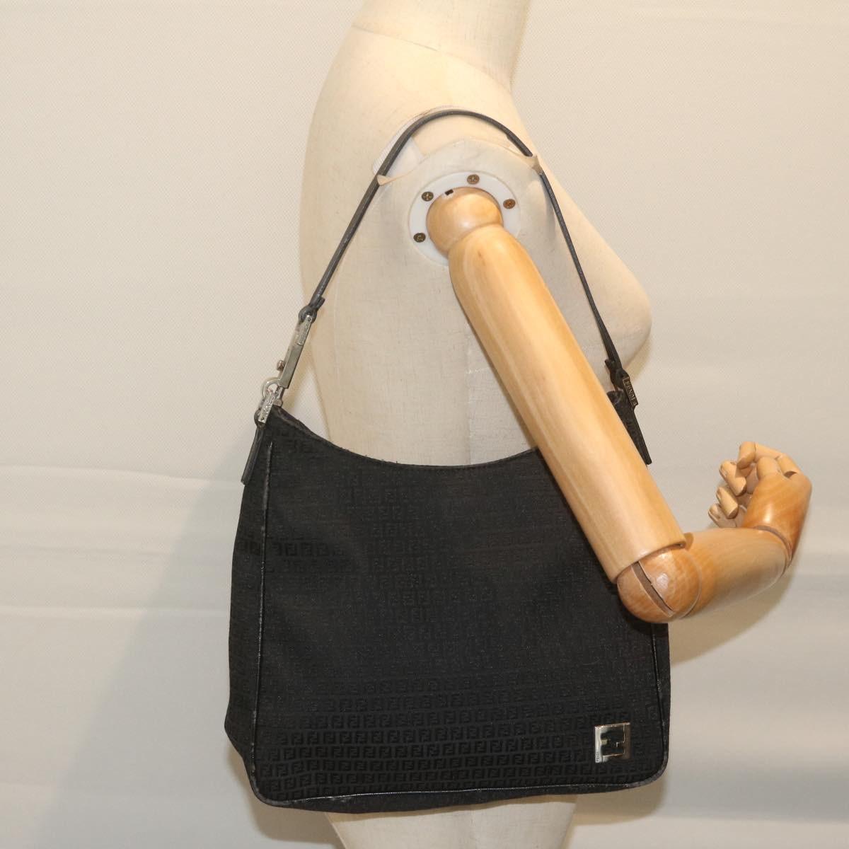 FENDI Zucchino Canvas Shoulder Bag Black ep2840