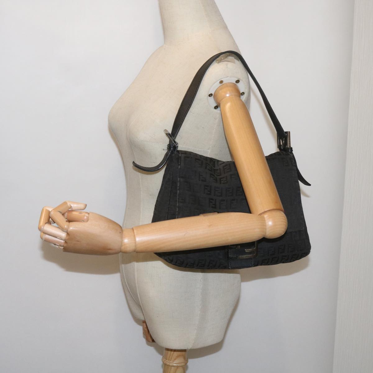 FENDI Zucchino Canvas Mamma Baguette Shoulder Bag Black ep3527