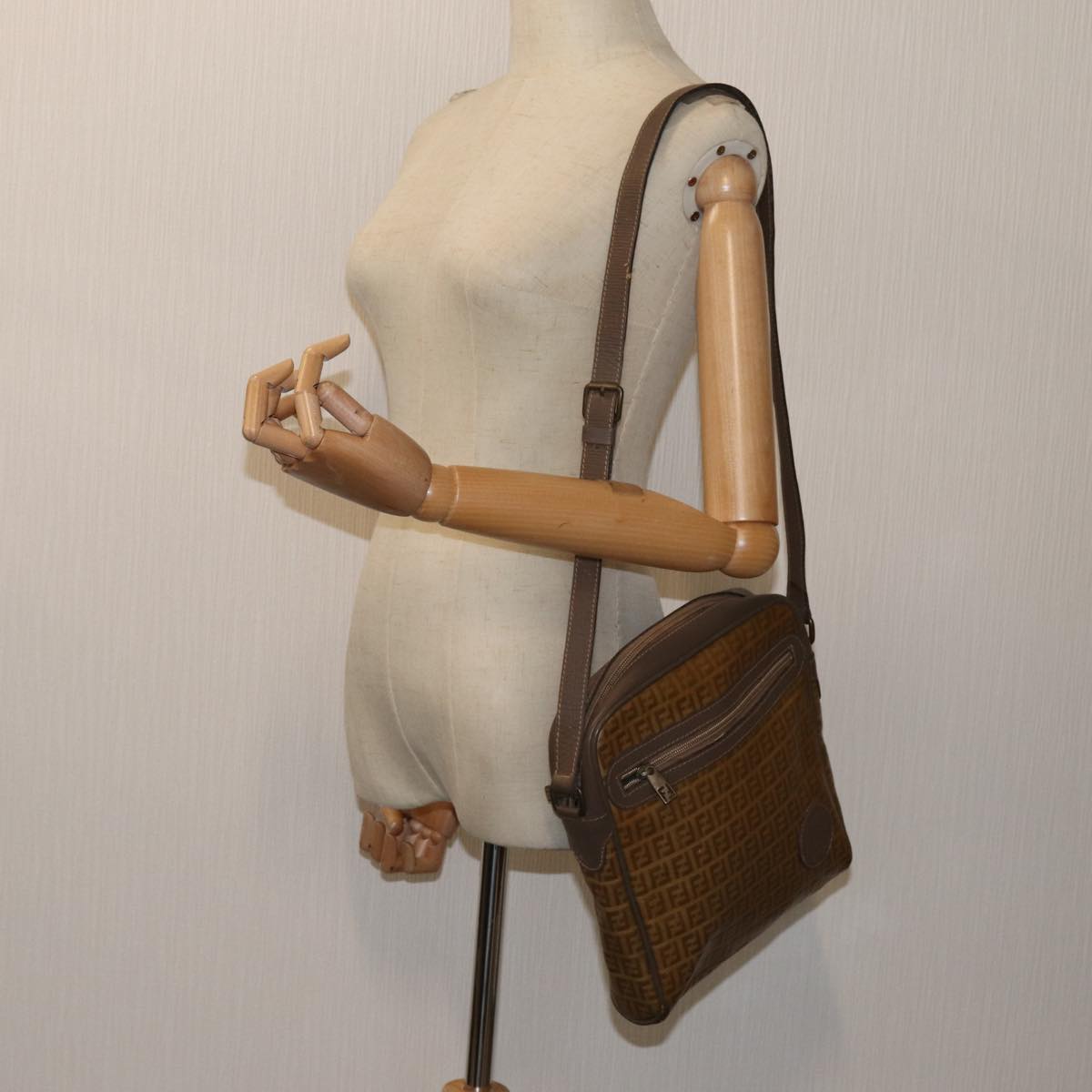 FENDI Zucchino Canvas Shoulder Bag Brown ep3988