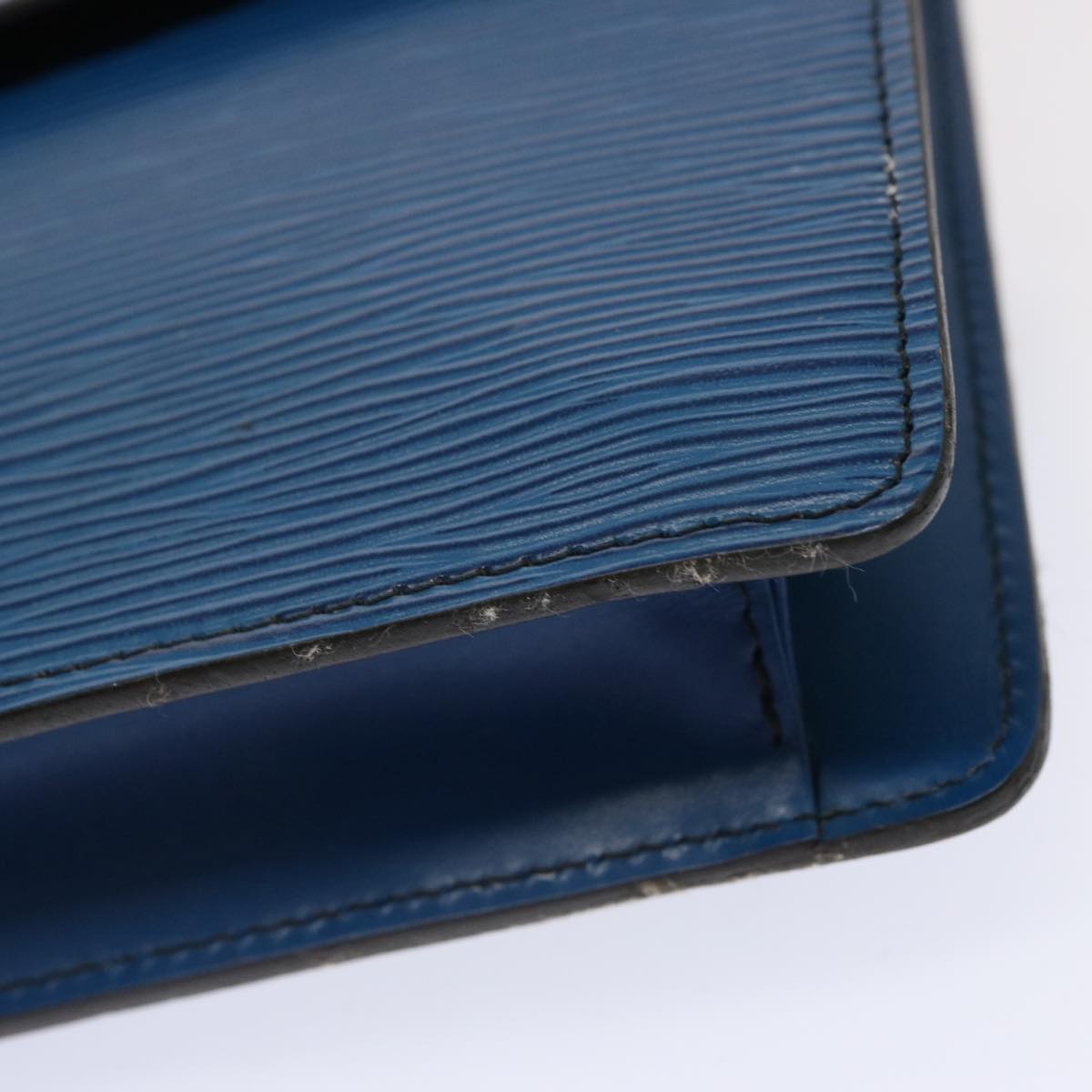 LOUIS VUITTON Epi Montaigne 27 Clutch Bag Blue M52655 LV ep4017