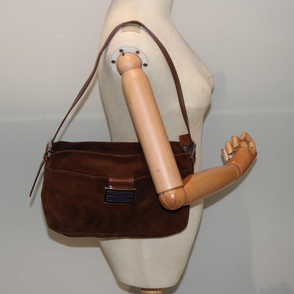 FENDI Mamma Baguette Shoulder Bag Suede Brown ep4073