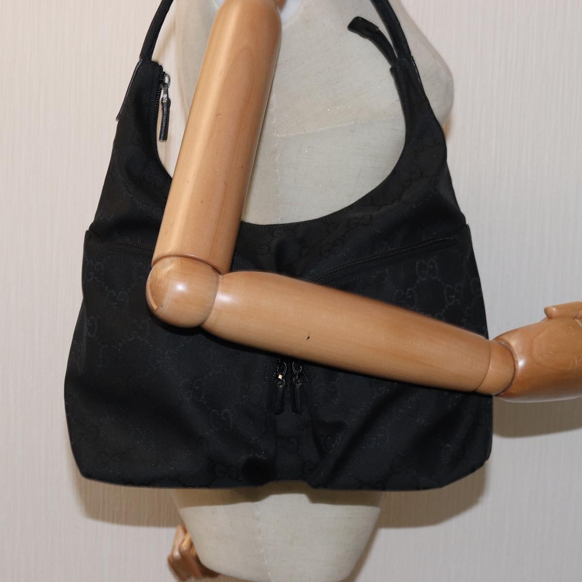 GUCCI GG Canvas Shoulder Bag Black 001 3380 ep4182