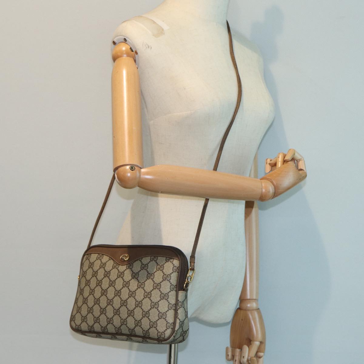 GUCCI GG Supreme Shoulder Bag PVC Beige 97 02 068 ep4929