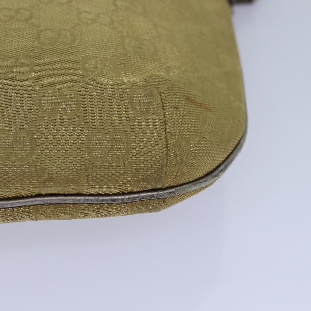 GUCCI GG Canvas Shoulder Bag Gold 005 0813 3444 ep5086