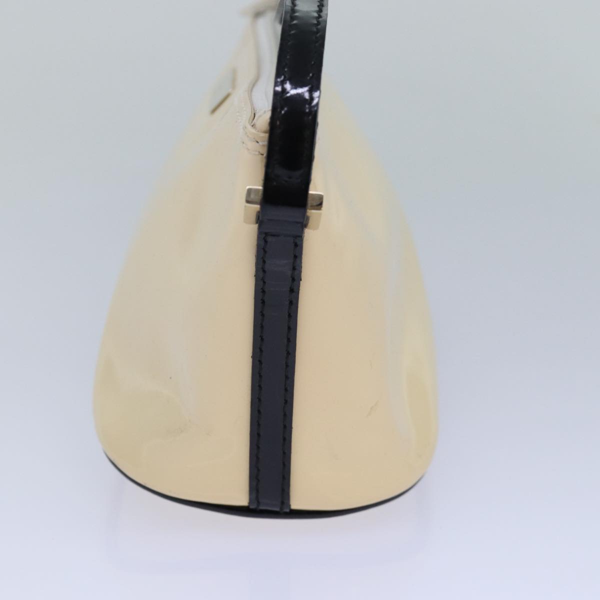 GUCCI Accessory Pouch Patent leather Vanilla Gold 039 1103 2123 ep5087