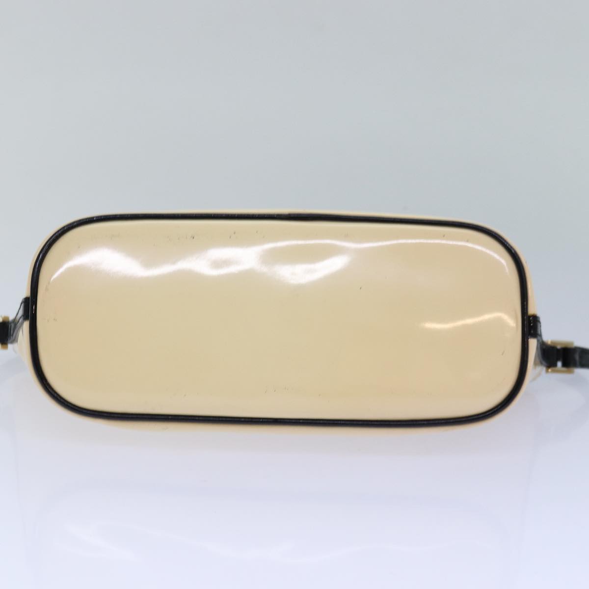 GUCCI Accessory Pouch Patent leather Vanilla Gold 039 1103 2123 ep5087