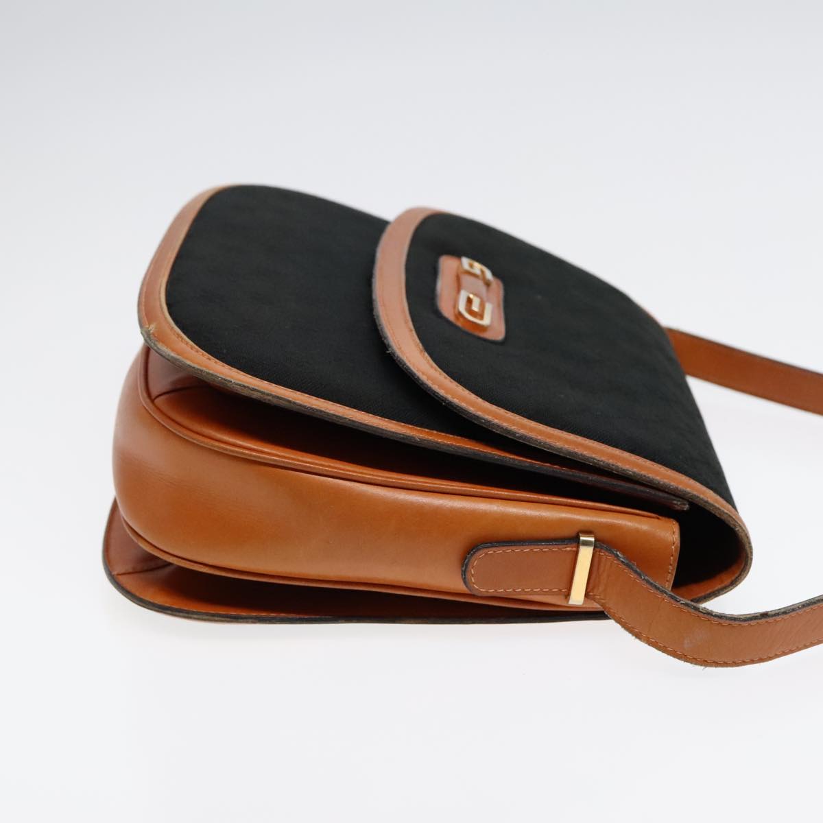 GUCCI GG Canvas Shoulder Bag Black Brown gold ep5626