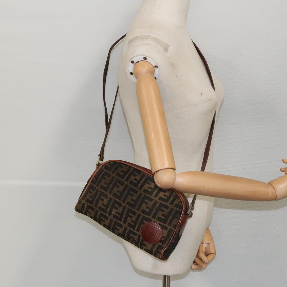 FENDI Zucca Canvas Shoulder Bag Vintage Black Brown ep6165