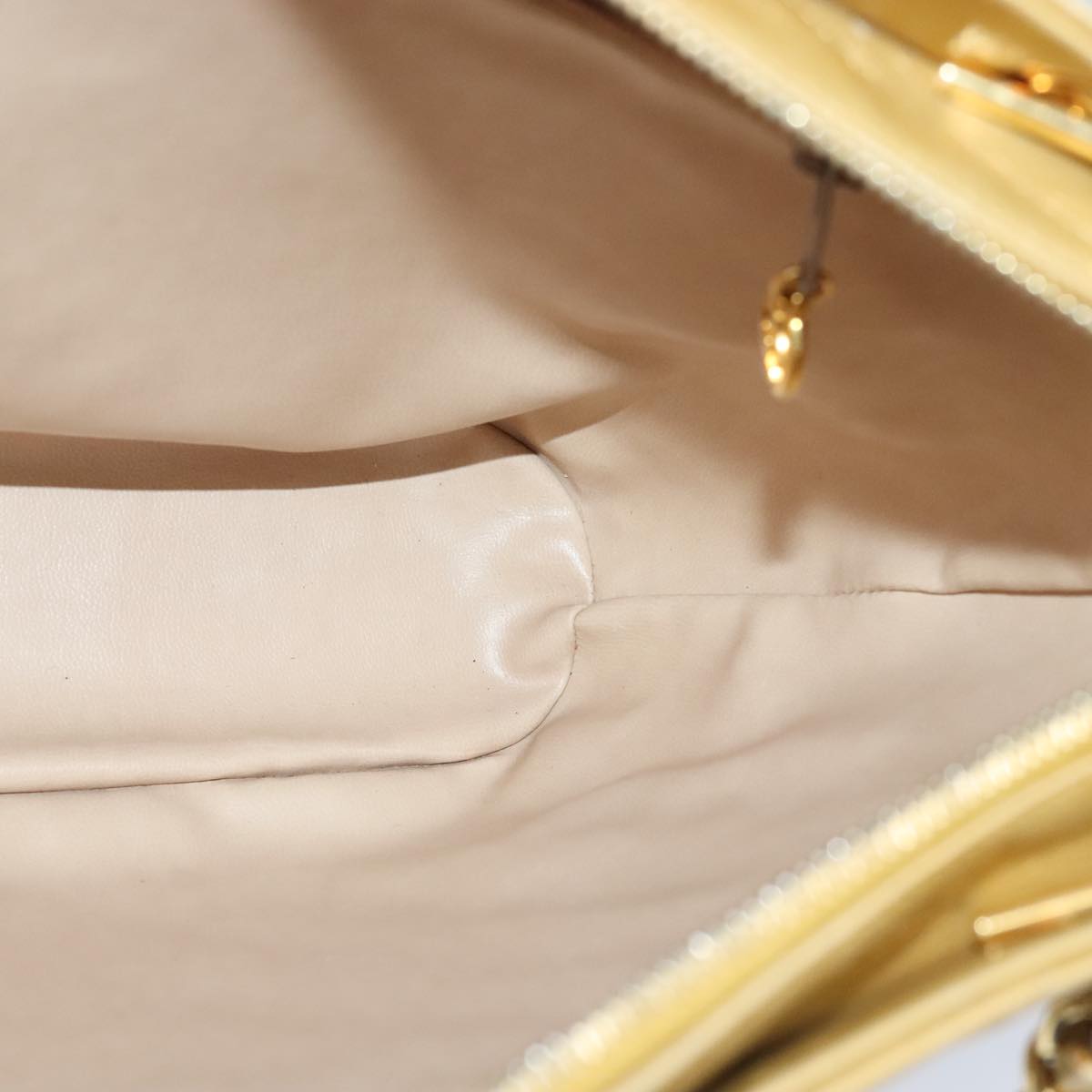 CHANEL V Stitch Chain Tote Bag Lamb Skin Gold Tone CC ep6263