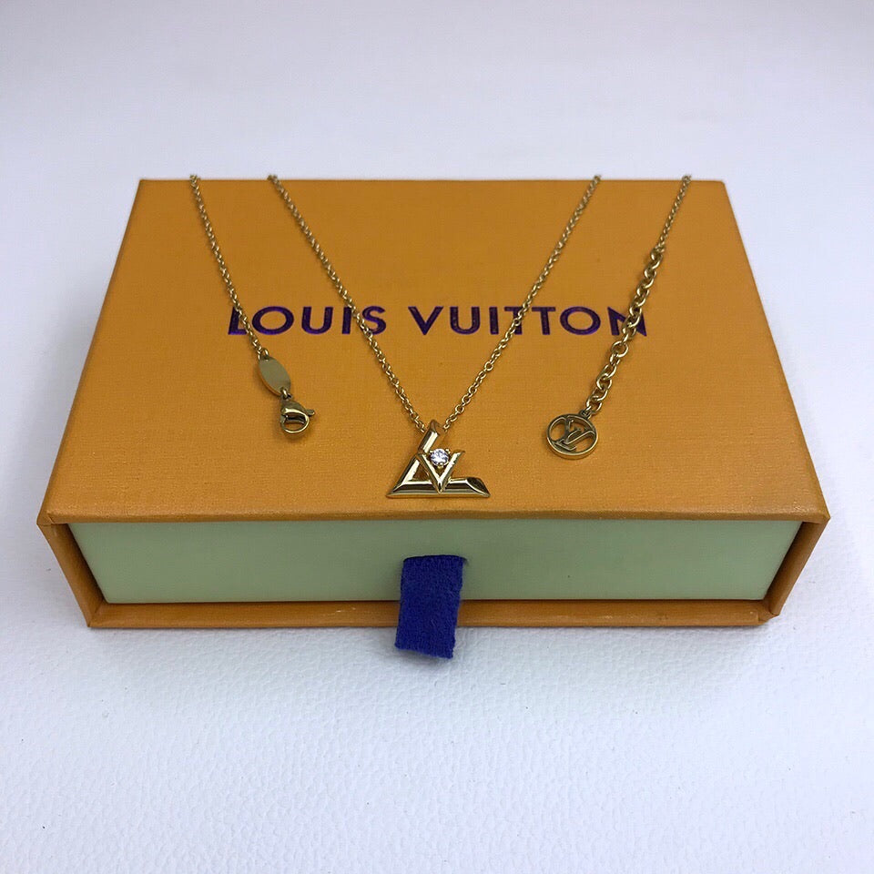 GLM - Top Quality Necklace LUV015