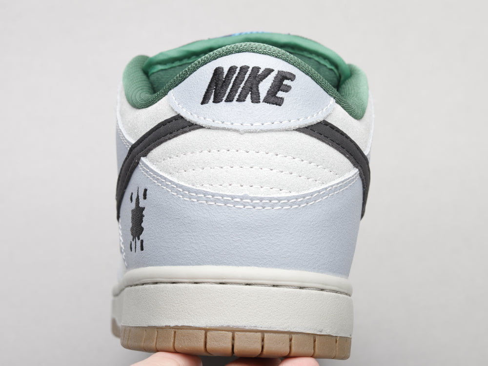 GLM - NKE SB Dunk Low ???Maple Leaf???