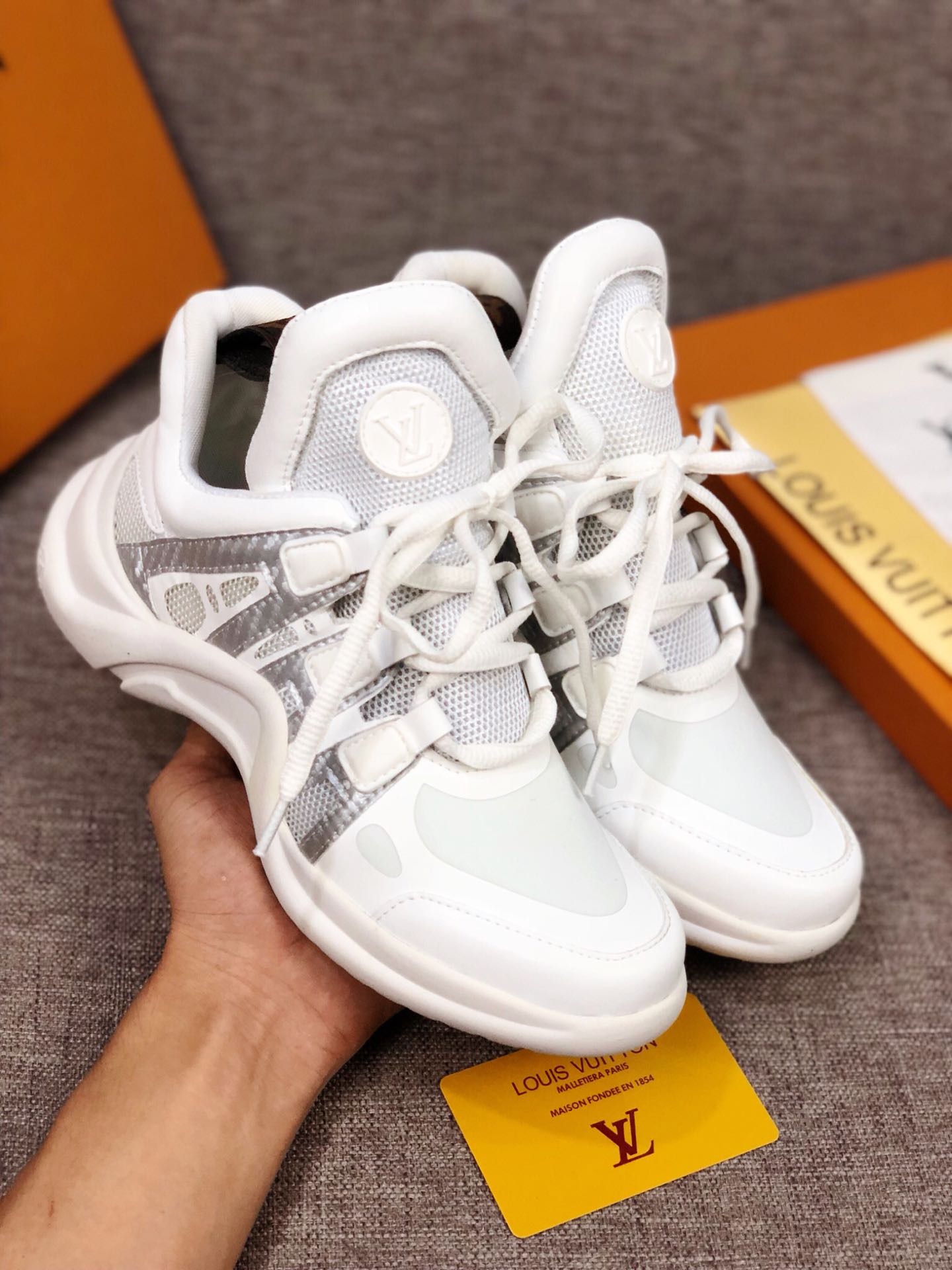 GLM - LUV Archlight White Sneaker