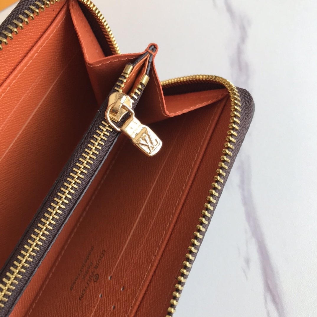 GLM - Top Quality Wallet LUV 017