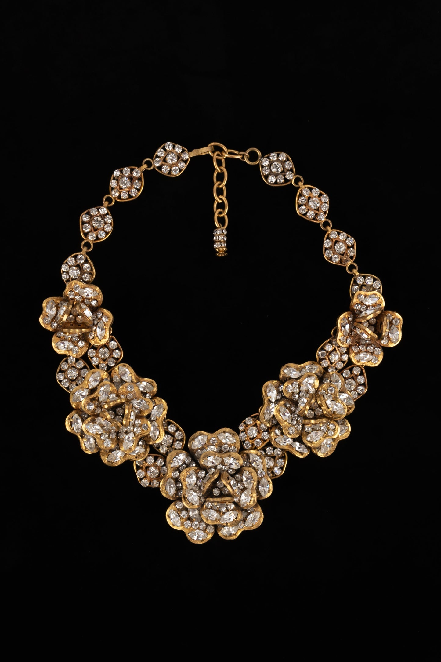 Collier camÃ©lia Chanel Haute Couture
