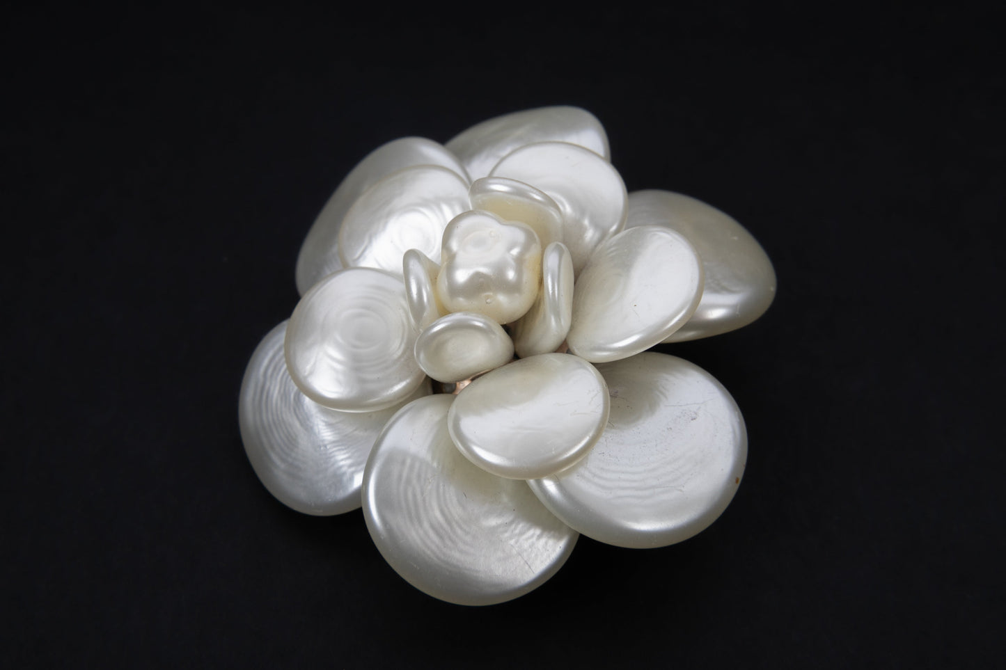 Broche camÃ©lia Chanel