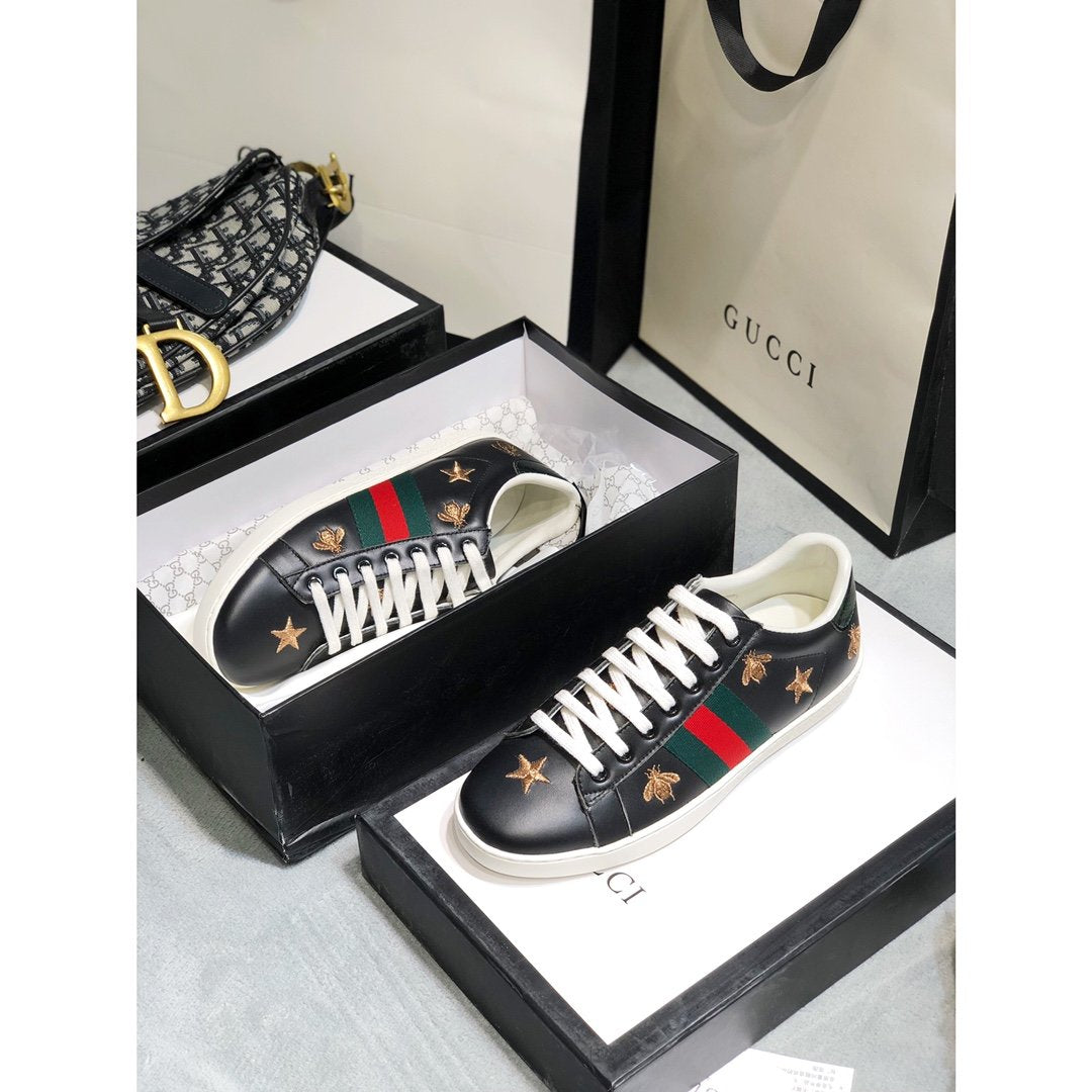 GLM-GCI  Ace Embroidered 'Bees and Stars Sneaker 064