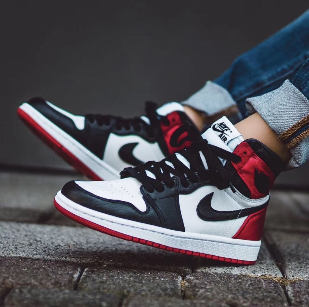 GLM - AJ1 red silk black toe