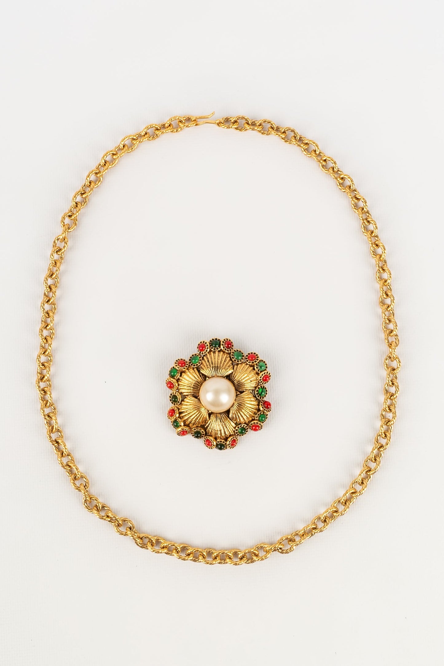 Collier Chanel