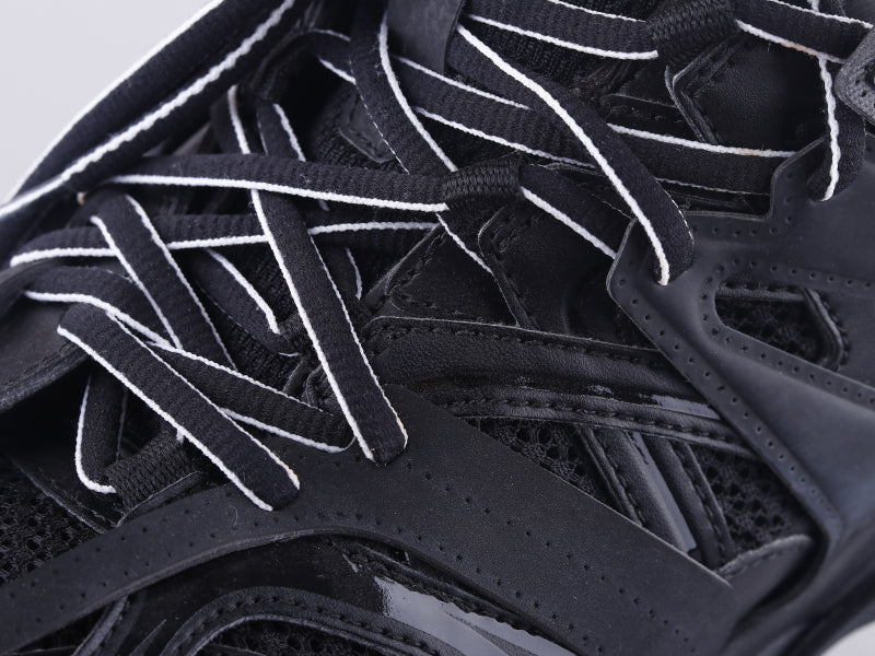 GLM - Bla Track Three Generations Sneaker