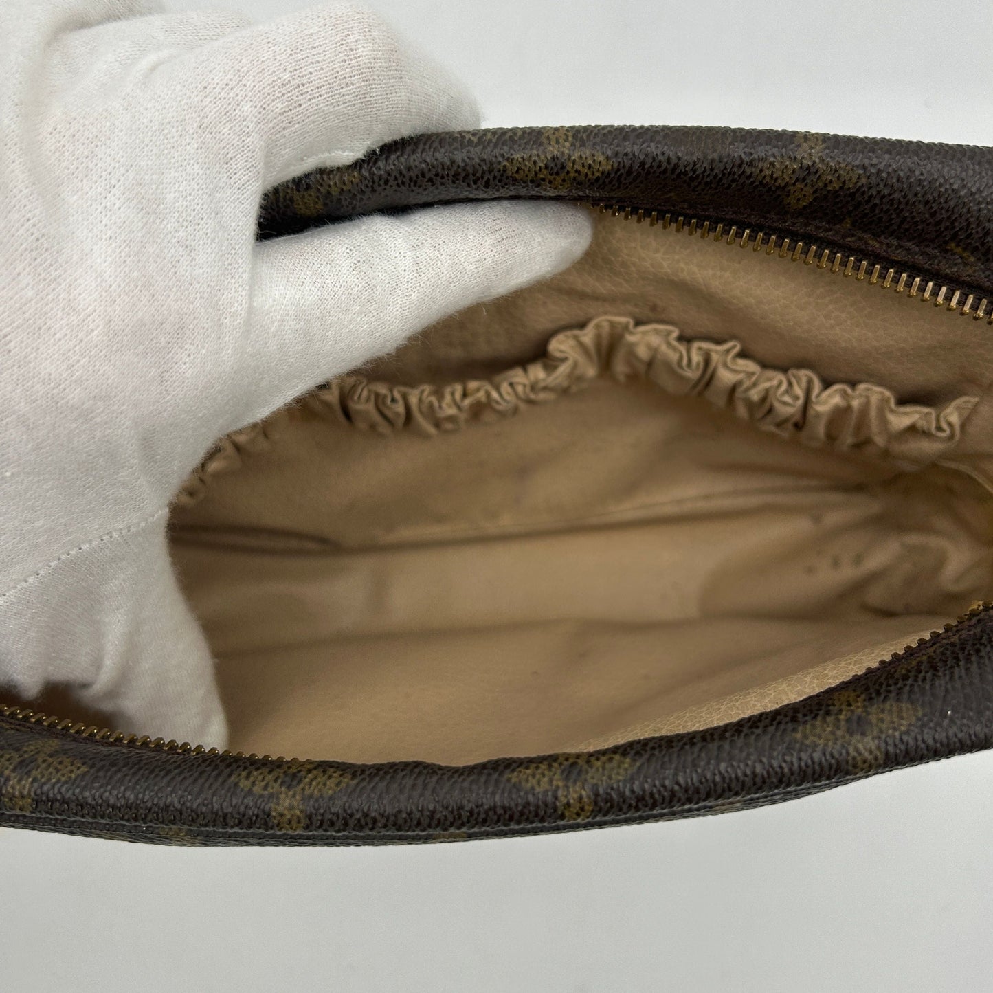 Louis Vuitton Trousse De Toilette Brown Canvas Clutch Bag lv9922sd