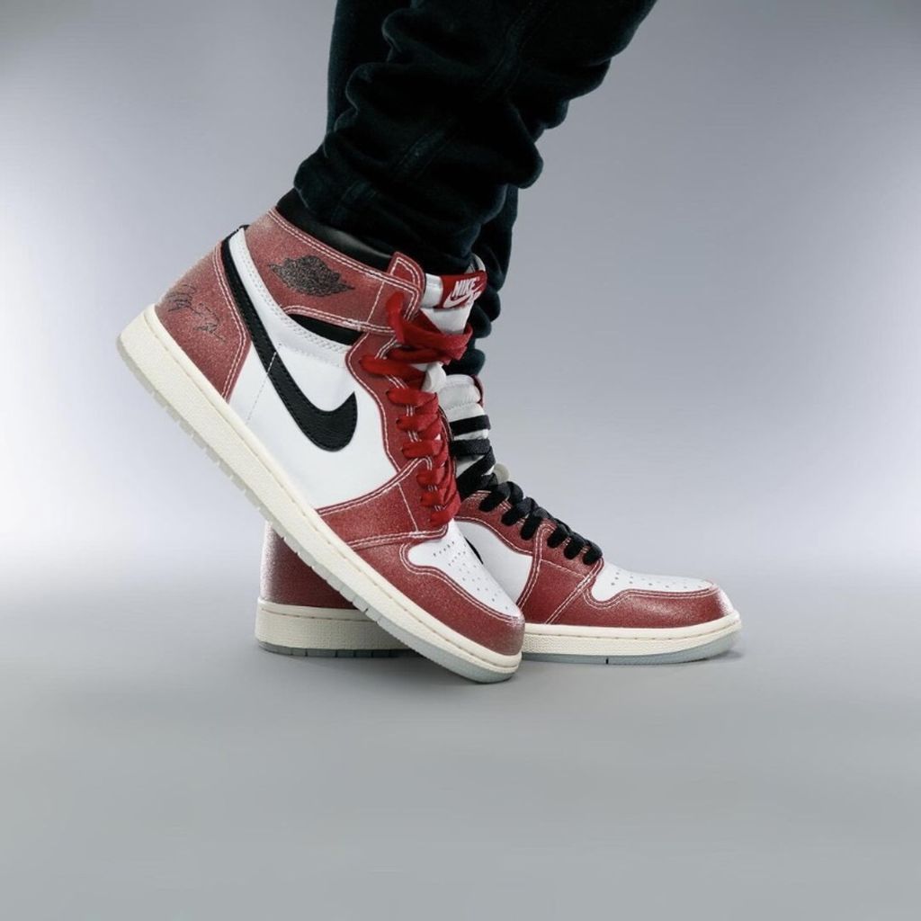 GLM - AJ1 Trophy Room Son of JD
