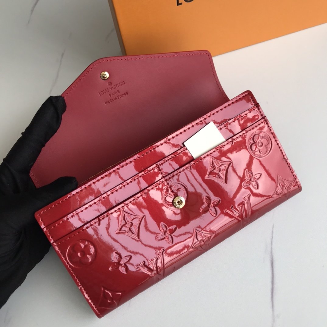 GLM - Top Quality Wallet LUV 008