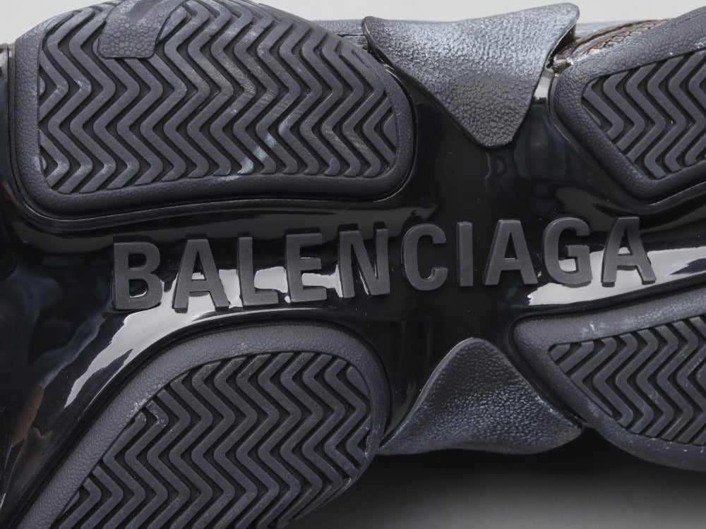 GLM - Bla Triple S Air Cushion Black Sneaker