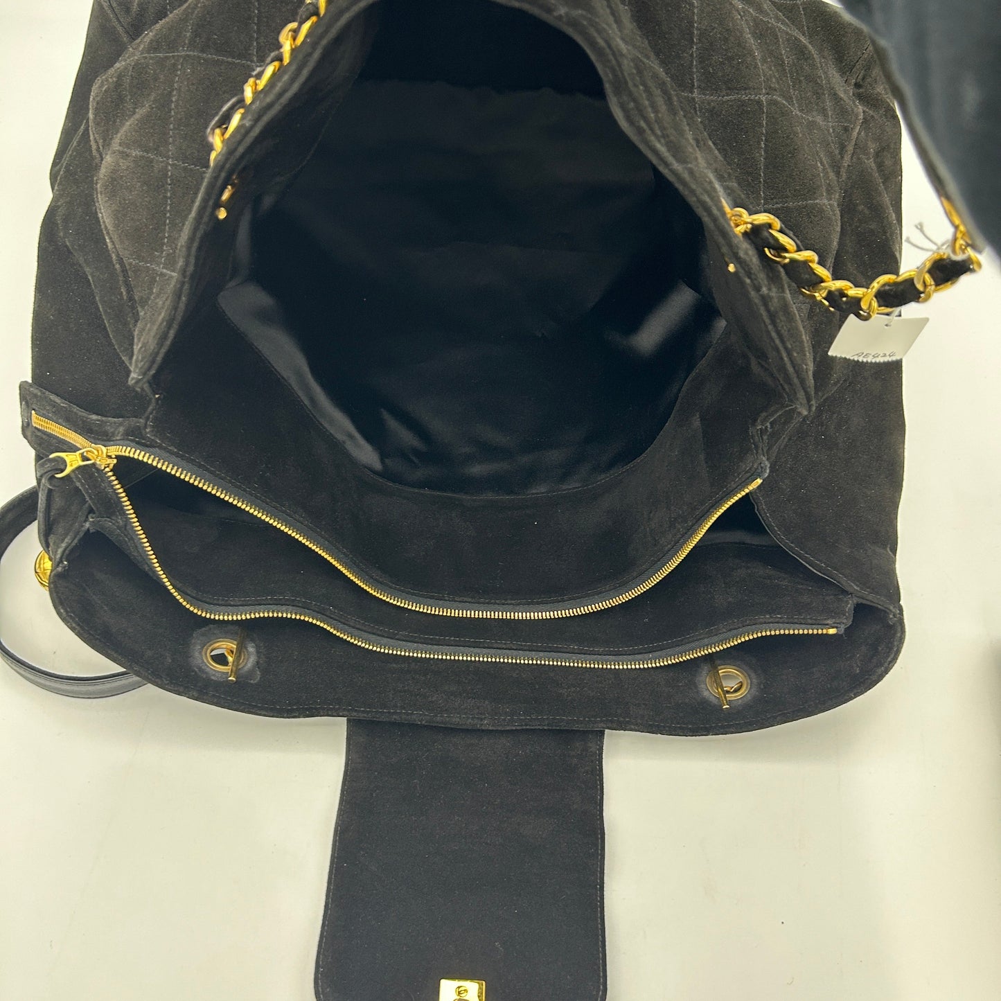 Chanel Supermodel XL Suede YVEAE424
