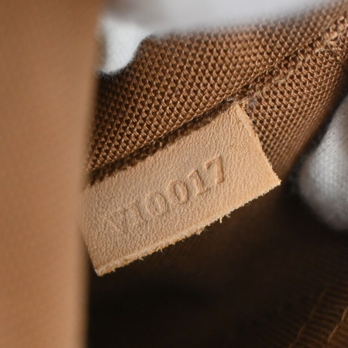 Louis Vuitton Rivet  Canvas Shoulder Bag ()