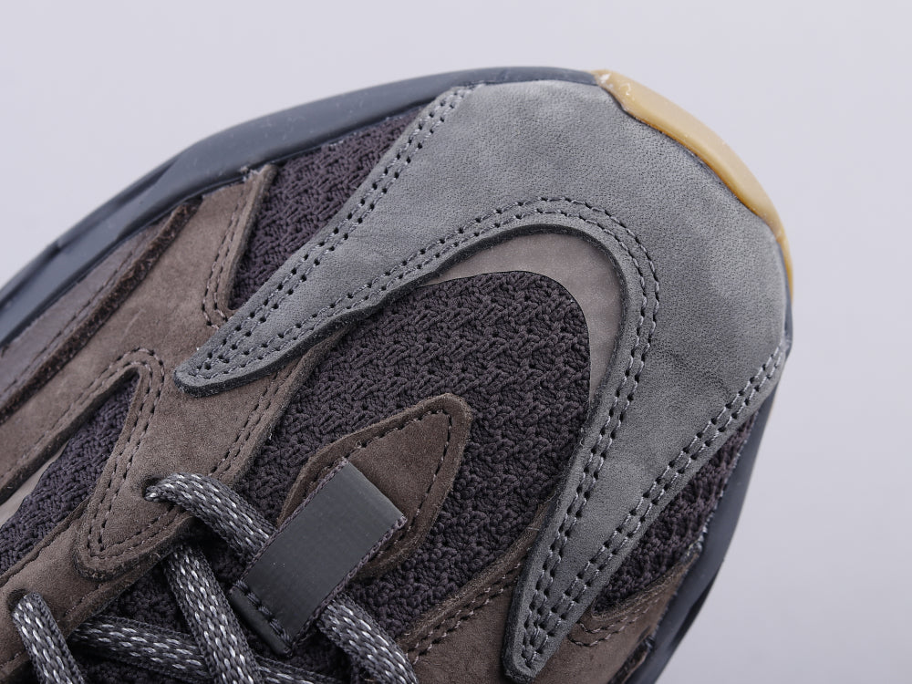 GLM - Yzy 700 Geode Sneaker