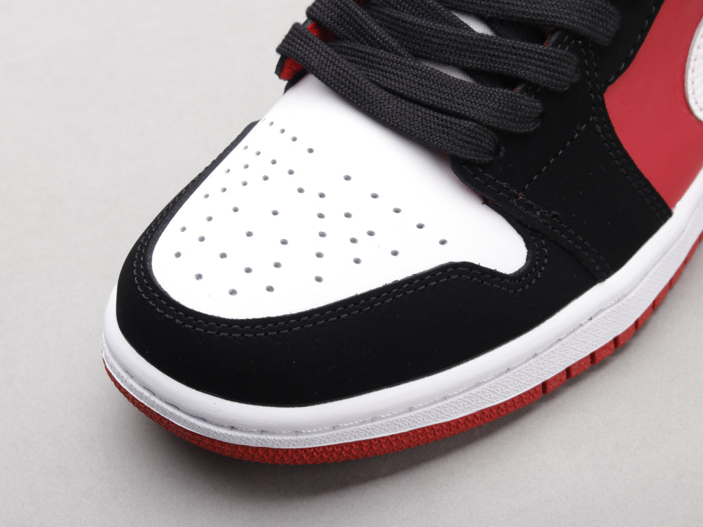GLM - AJ1 Chicago black and white red