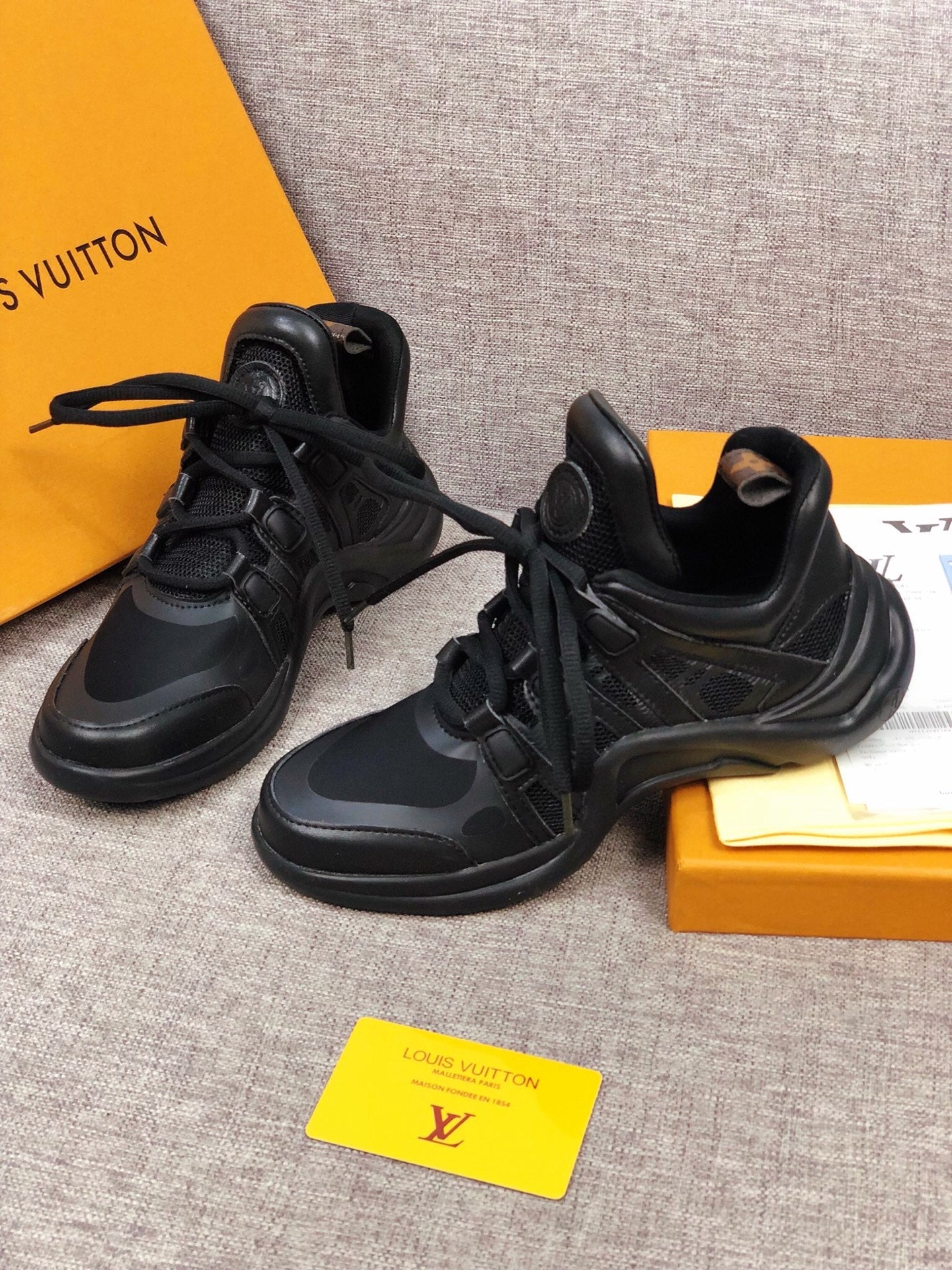 GLM - LUV Archlight Full Black Sneaker