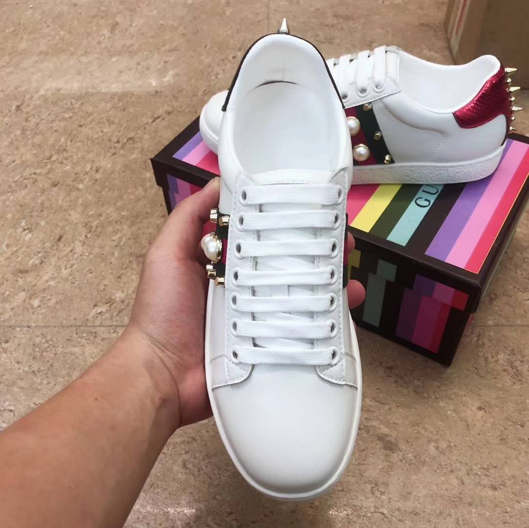 GLM- GCI Ace Embroidered Low-Top Sneaker 041