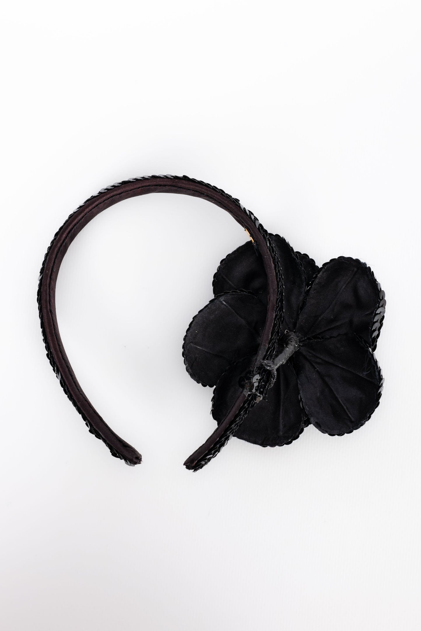 Serre-tÃƒÆ’Ã‚Âªte camÃƒÆ’Ã‚Â©lia Chanel