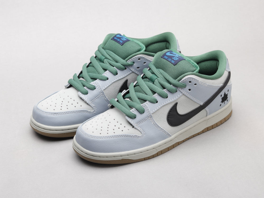 GLM - NKE SB Dunk Low ???Maple Leaf???