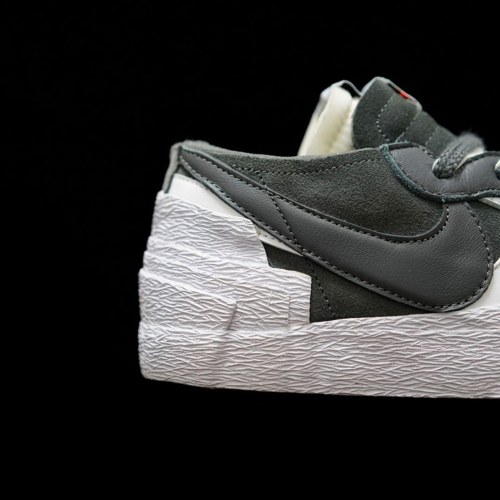 GLM - Sacai x Blazer Low Black & White